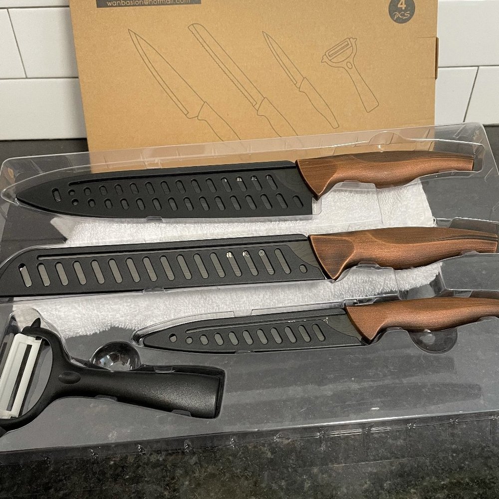 Wanbasion Kitchen Knife Set **Brand New*